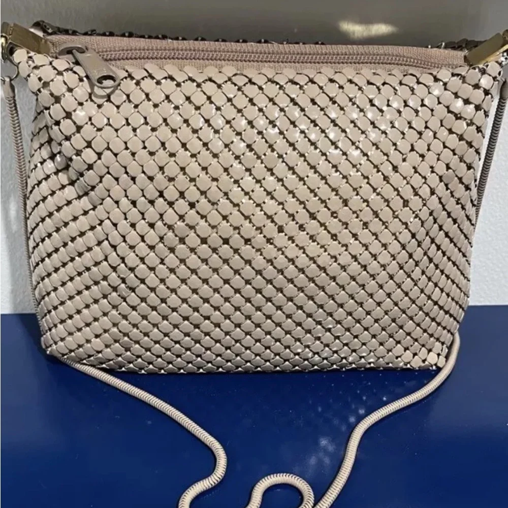 Vintage beige mesh